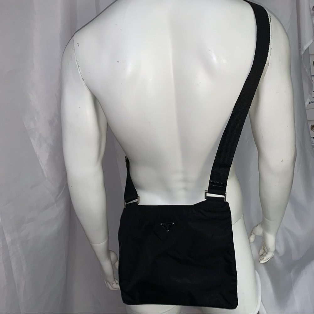 PRADA nero black TESSUTO nylon zip top CROSSBODY messenger BAG - Picture 14 of 14